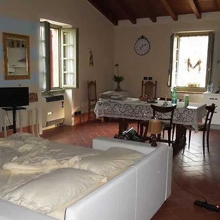 Bed & Breakfast Cascina Corteprimavera, Del Baliot 3*